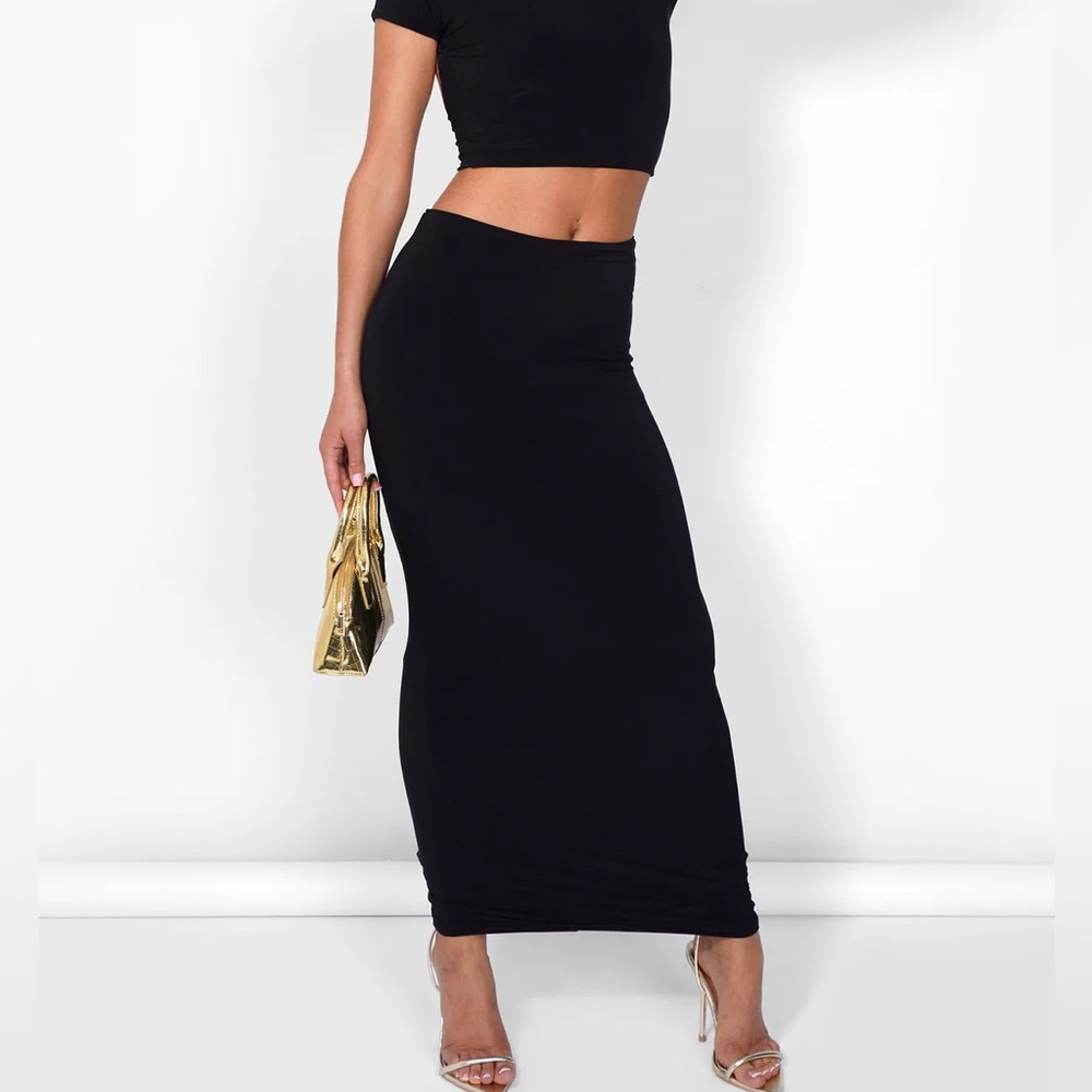 Kaiia Slinky Maxi Skirt Co-ord in Black